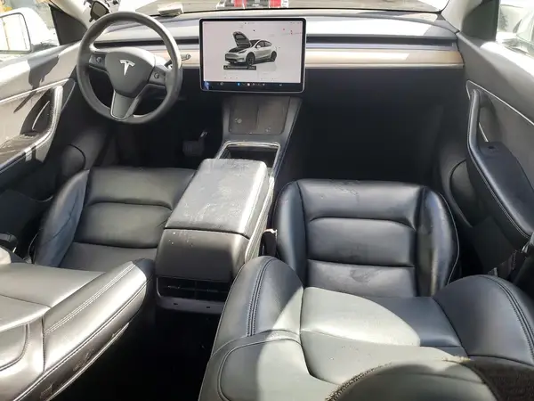 7SAYGDEE8NF386060 2022 TESLA MODEL Y - Image 8