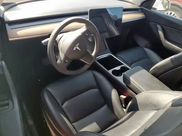 7SAYGDEE8NF394787 2022 TESLA MODEL Y - Image 8