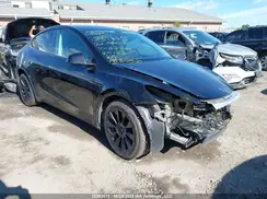 7SAYGDEE8NF421664 2022 TESLA MODEL Y