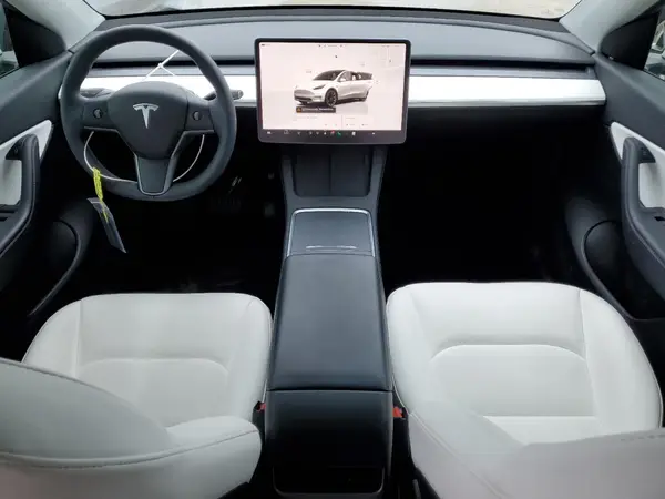 7SAYGDEE8NF422636 2022 TESLA MODEL Y - Image 8