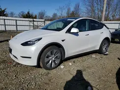 7SAYGDEE8NF422717 2022 TESLA MODEL Y