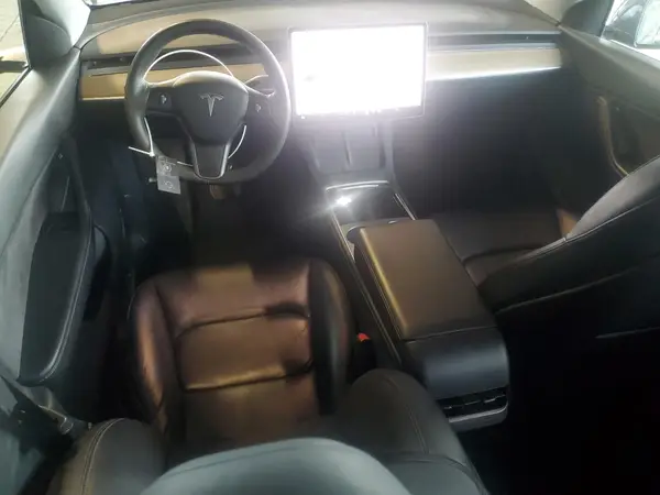 7SAYGDEE8NF427786 2022 TESLA MODEL Y - Image 8