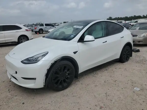 7SAYGDEE8NF431644 2022 TESLA MODEL Y - Image 1