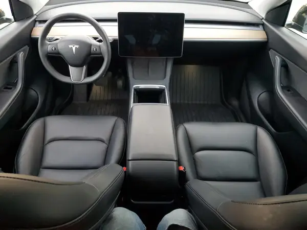 7SAYGDEE8NF432308 2022 TESLA MODEL Y - Image 8