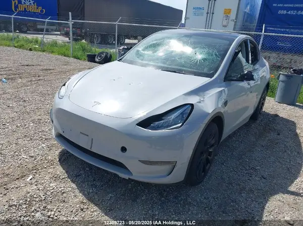 7SAYGDEE8NF434625 2022 TESLA MODEL Y - Image 2