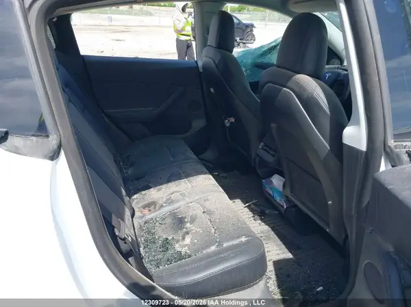 7SAYGDEE8NF434625 2022 TESLA MODEL Y - Image 8