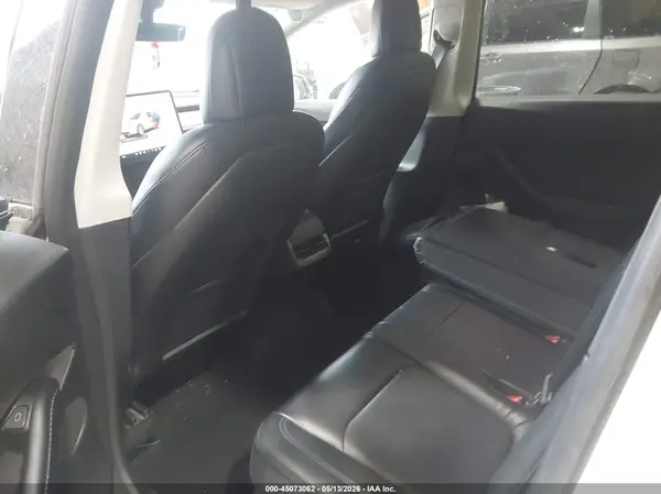 7SAYGDEE8NF438867 2022 TESLA MODEL Y - Image 8