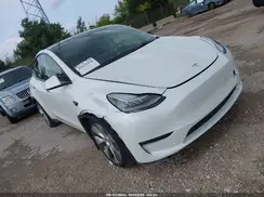 7SAYGDEE8NF441090 2022 TESLA MODEL Y