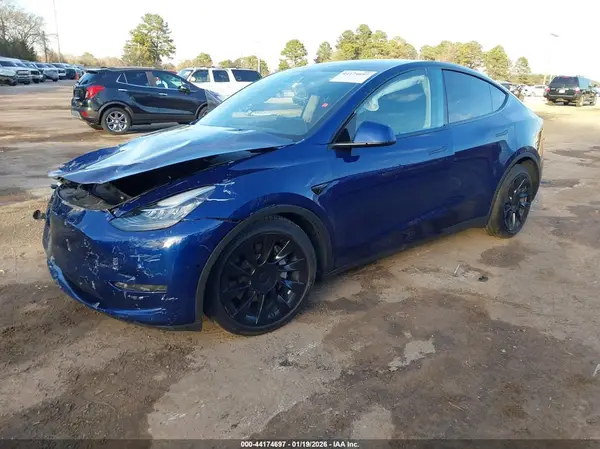7SAYGDEE8NF441493 2022 TESLA MODEL Y - Image 2
