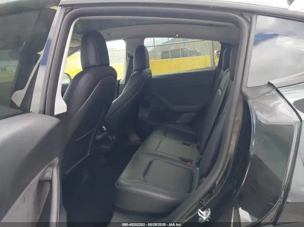 7SAYGDEE8NF455720 2022 TESLA MODEL Y - Image 8