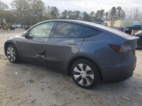 7SAYGDEE8NF461727 2022 TESLA MODEL Y - Image 2