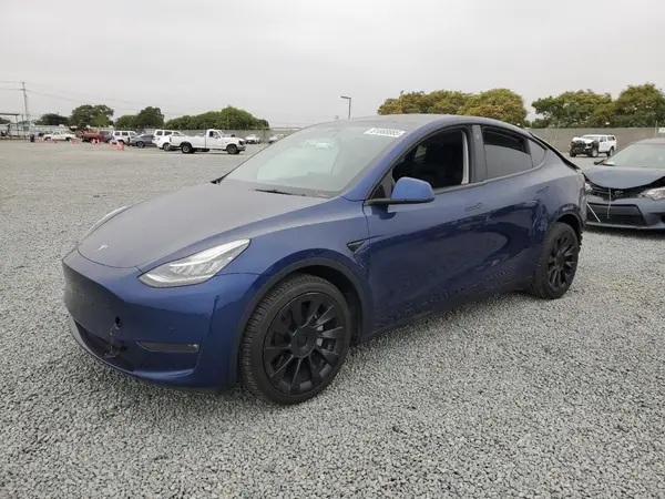 7SAYGDEE8NF481010 2022 TESLA MODEL Y - Image 1