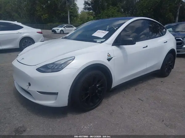 7SAYGDEE8NF481668 2022 TESLA MODEL Y - Image 2