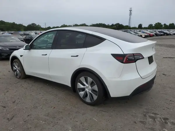 7SAYGDEE8NF495246 2022 TESLA MODEL Y - Image 2