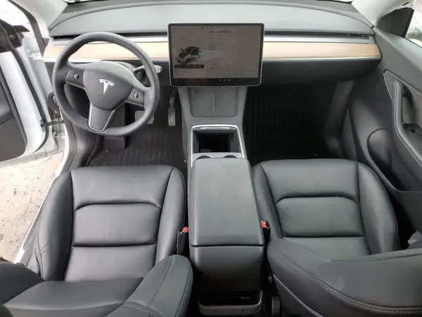 7SAYGDEE8NF495246 2022 TESLA MODEL Y - Image 8