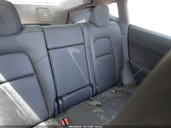 7SAYGDEE8NF511588 2022 TESLA MODEL Y - Image 8