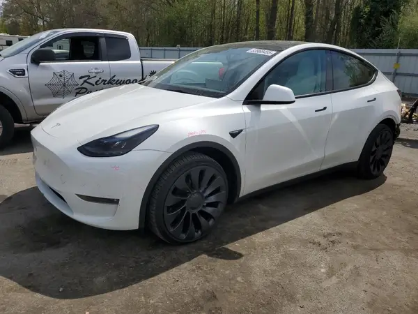 7SAYGDEE8NF524454 2022 TESLA MODEL Y - Image 1