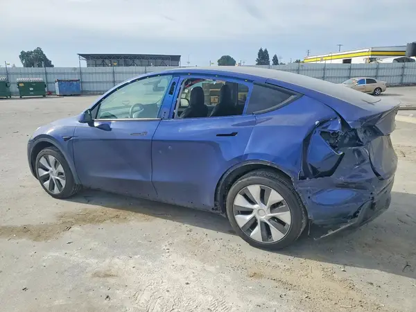 7SAYGDEE8NF552609 2022 TESLA MODEL Y - Image 2