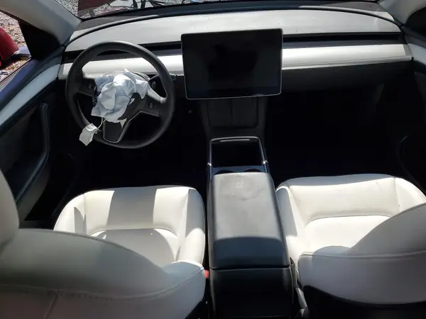 7SAYGDEE8NF554246 2022 TESLA MODEL Y - Image 8