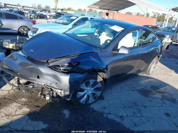 7SAYGDEE8NF555705 2022 TESLA MODEL Y - Image 2