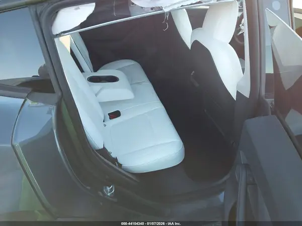 7SAYGDEE8NF555705 2022 TESLA MODEL Y - Image 8