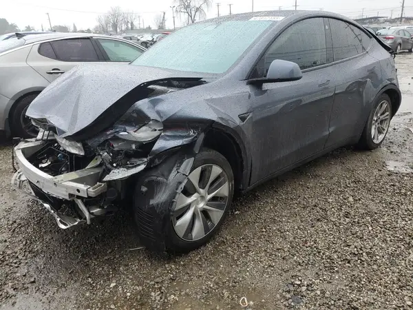 7SAYGDEE8NF555915 2022 TESLA MODEL Y - Image 1