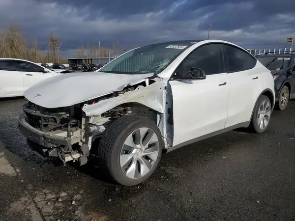 7SAYGDEE8NF556384 2022 TESLA MODEL Y - Image 1