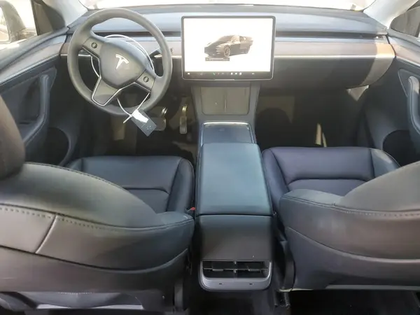 7SAYGDEE8NF557969 2022 TESLA MODEL Y - Image 8
