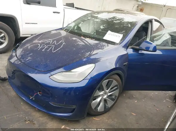 7SAYGDEE8NF559494 2022 TESLA MODEL Y - Image 2