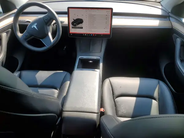 7SAYGDEE8NF559897 2022 TESLA MODEL Y - Image 8