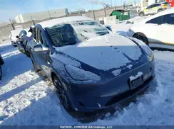 7SAYGDEE8NF563058 2022 TESLA MODEL Y