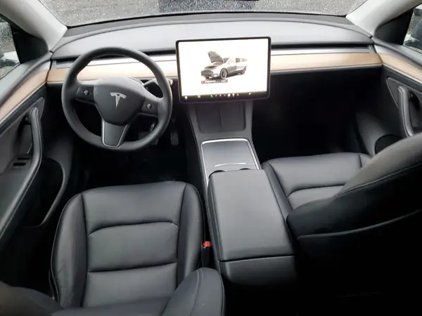 7SAYGDEE8NF576652 2022 TESLA MODEL Y - Image 8