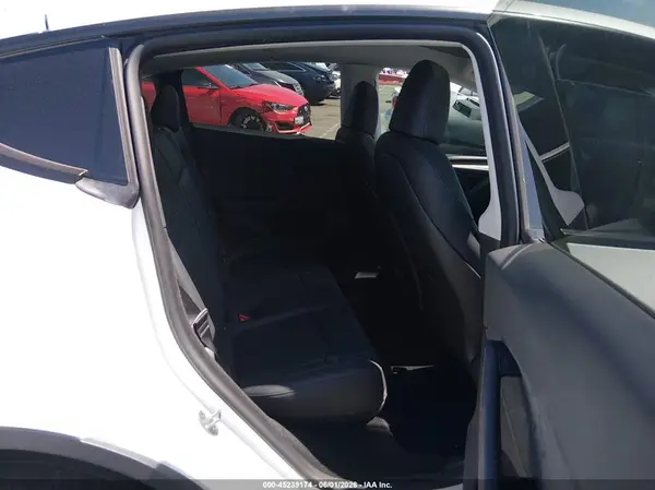 7SAYGDEE8PA025301 2023 TESLA MODEL Y - Image 8