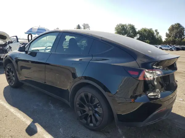 7SAYGDEE8PA025847 2023 TESLA MODEL Y - Image 2