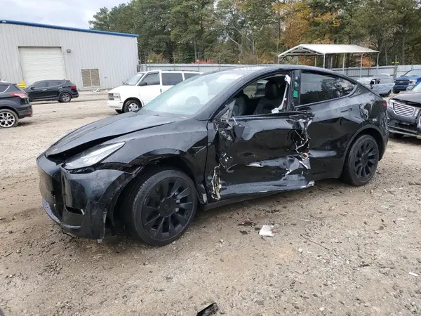 7SAYGDEE8PA026285 2023 TESLA MODEL Y - Image 1