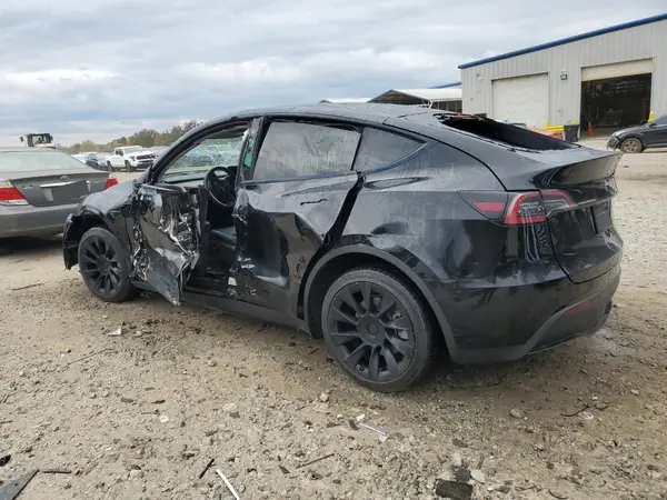 7SAYGDEE8PA026285 2023 TESLA MODEL Y - Image 2