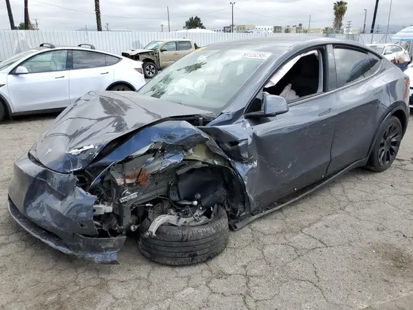 7SAYGDEE8PA029428 2023 TESLA MODEL Y - Image 1