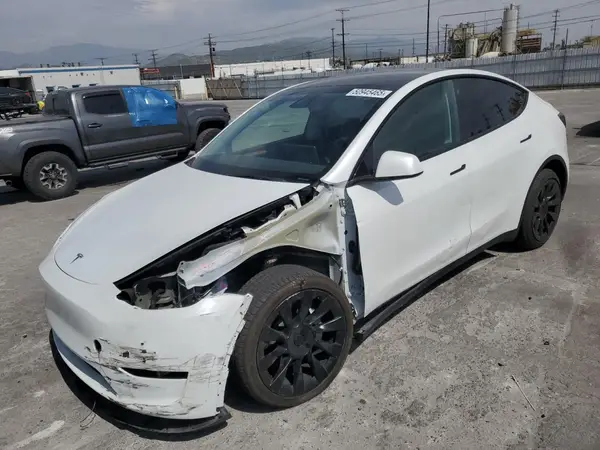 7SAYGDEE8PA030286 2023 TESLA MODEL Y - Image 1