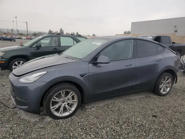 7SAYGDEE8PA032782 2023 TESLA MODEL Y - Image 1