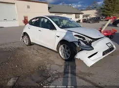 7SAYGDEE8PA037965 2023 TESLA MODEL Y
