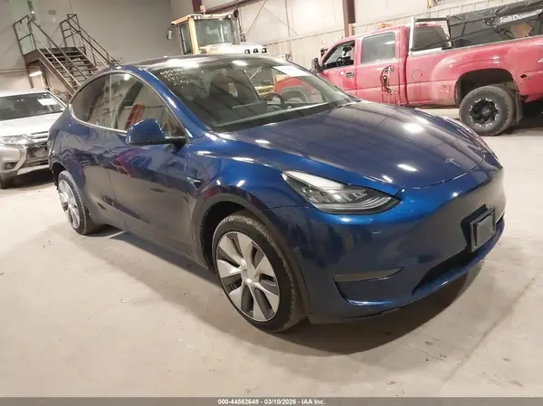 7SAYGDEE8PA040705 2023 TESLA MODEL Y - Image 1