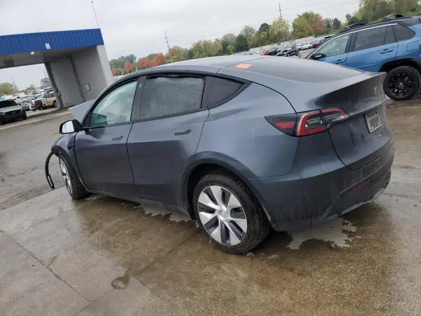 7SAYGDEE8PA042339 2023 TESLA MODEL Y - Image 2