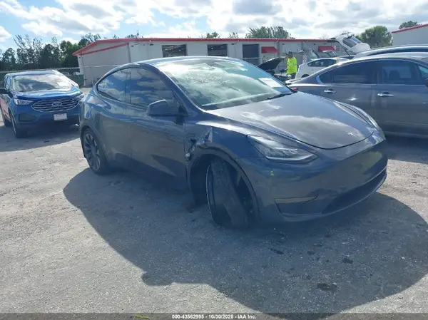 7SAYGDEE8PA044835 2023 TESLA MODEL Y - Image 1