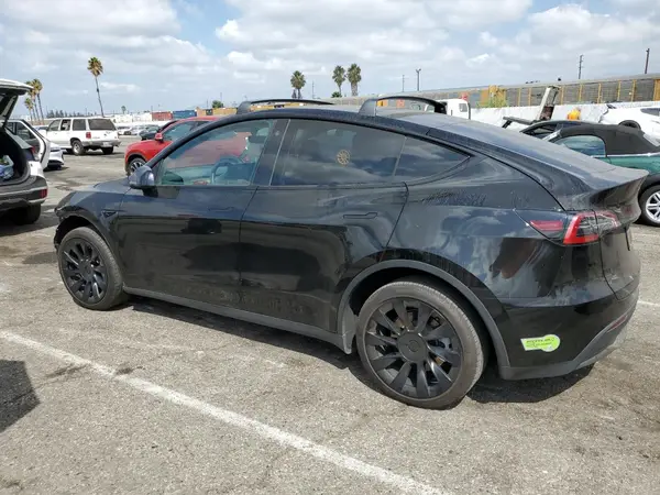 7SAYGDEE8PA050456 2023 TESLA MODEL Y - Image 2