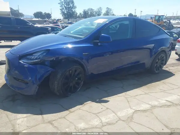 7SAYGDEE8PA051106 2023 TESLA MODEL Y - Image 2
