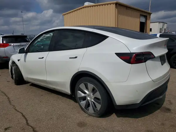 7SAYGDEE8PA055740 2023 TESLA MODEL Y - Image 2