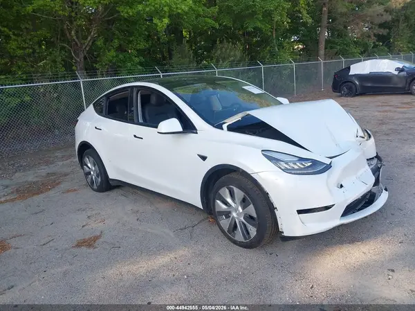 7SAYGDEE8PA056094 2023 TESLA MODEL Y - Image 1