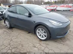 7SAYGDEE8PA057777 2023 TESLA MODEL Y