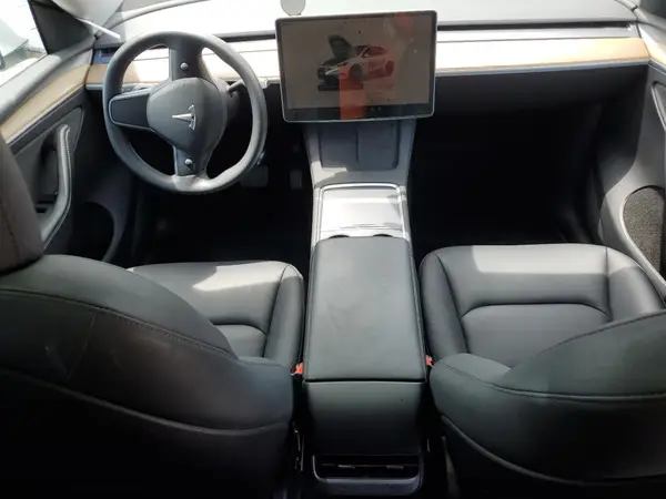 7SAYGDEE8PA059397 2023 TESLA MODEL Y - Image 8