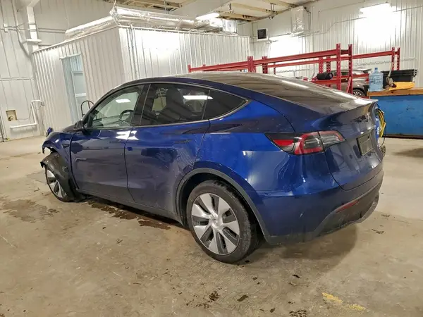 7SAYGDEE8PA063143 2023 TESLA MODEL Y - Image 2
